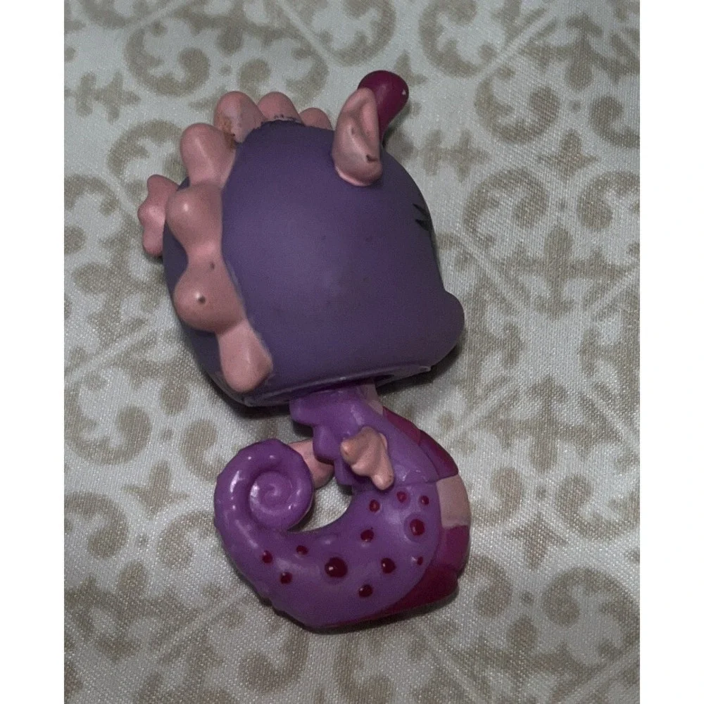 Littlest Pet Shop‎ Authentic # 1314 Purple Pink Seahorse Green Eyes LPS sticker
